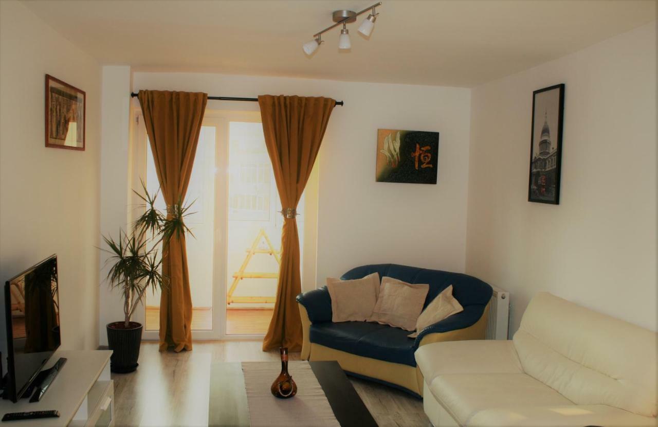 Casa Peterfi - Apartment With 3 Bedrooms And Spacious Living Room Тиргу-Муреш Екстер'єр фото