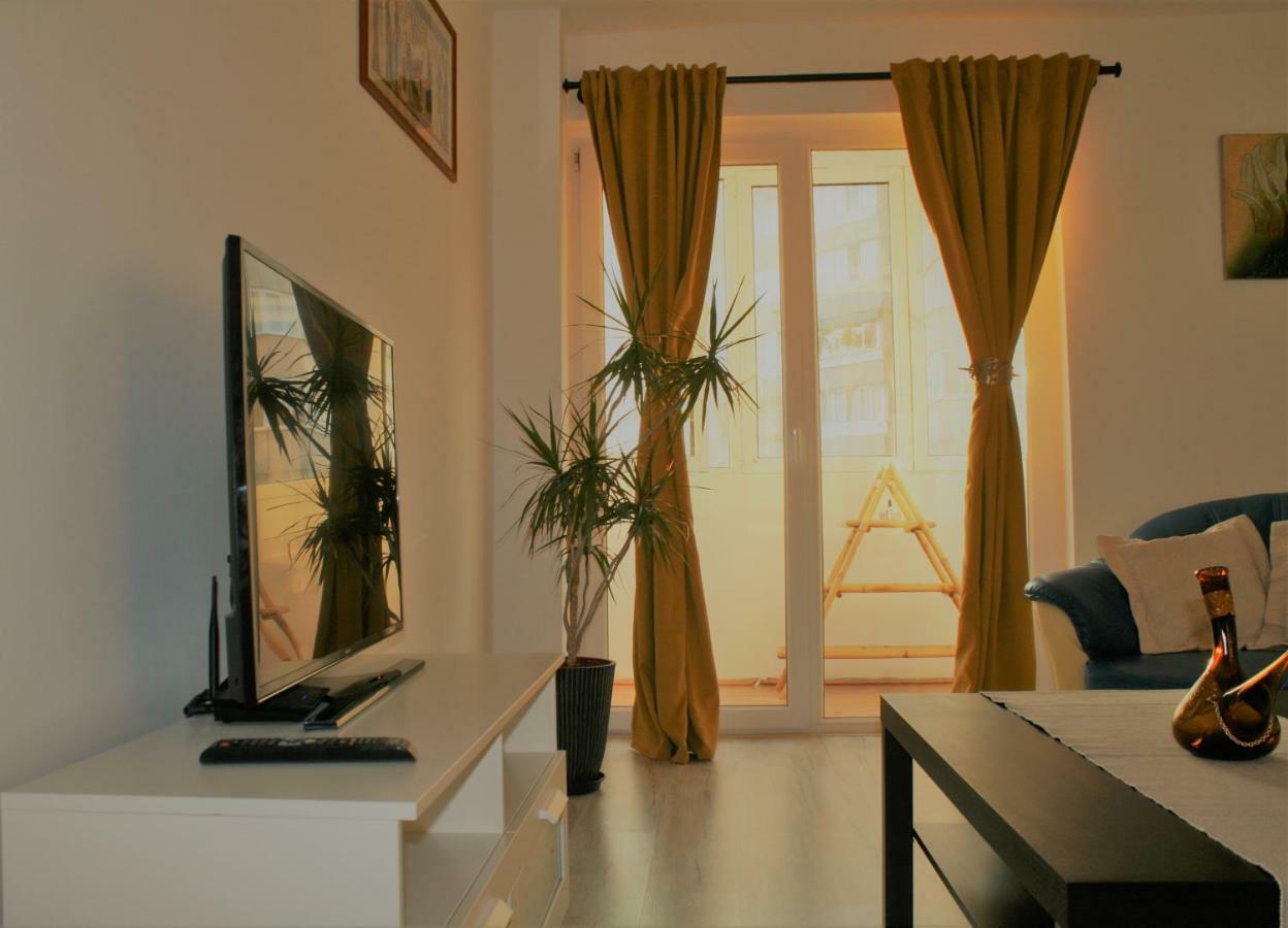 Casa Peterfi - Apartment With 3 Bedrooms And Spacious Living Room Тиргу-Муреш Екстер'єр фото