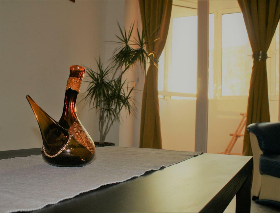 Casa Peterfi - Apartment With 3 Bedrooms And Spacious Living Room Тиргу-Муреш Екстер'єр фото