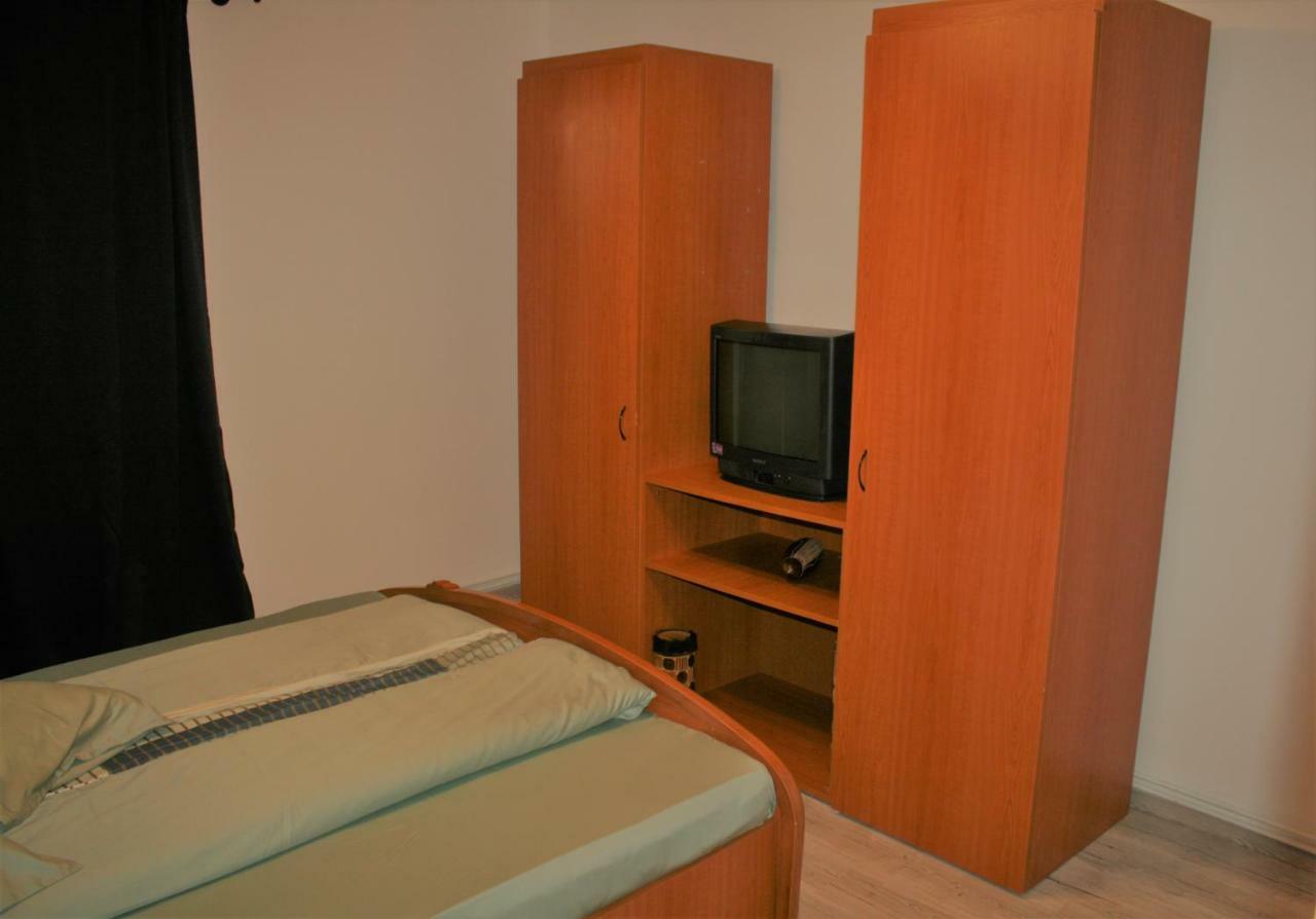 Casa Peterfi - Apartment With 3 Bedrooms And Spacious Living Room Тиргу-Муреш Екстер'єр фото