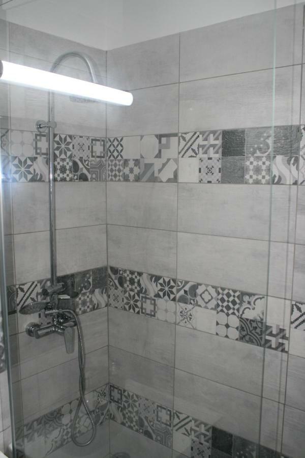 Casa Peterfi - Apartment With 3 Bedrooms And Spacious Living Room Тиргу-Муреш Екстер'єр фото