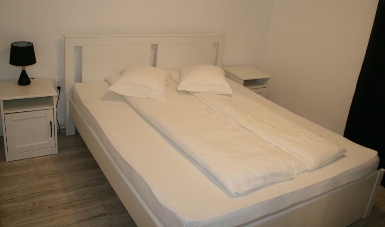 Casa Peterfi - Apartment With 3 Bedrooms And Spacious Living Room Тиргу-Муреш Екстер'єр фото