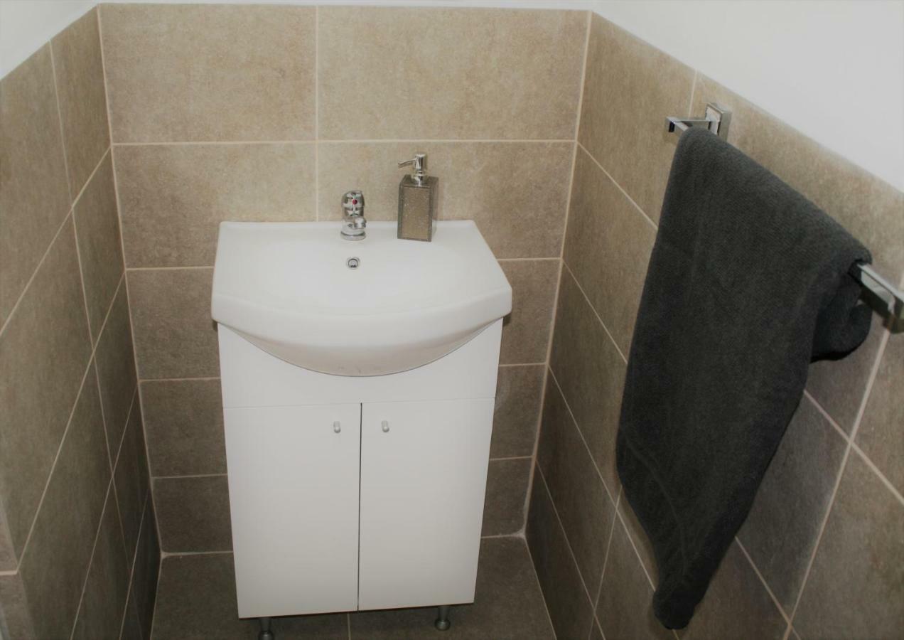Casa Peterfi - Apartment With 3 Bedrooms And Spacious Living Room Тиргу-Муреш Екстер'єр фото